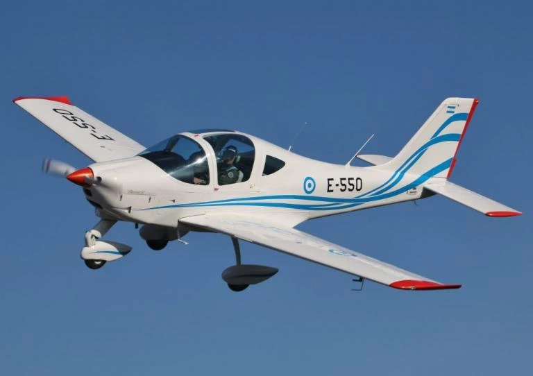 Tecnam P2002 JF: Με αυτό θα εκπαιδεύονται τα αυριανά «γεράκια» της ΠΑ (βίντεο)